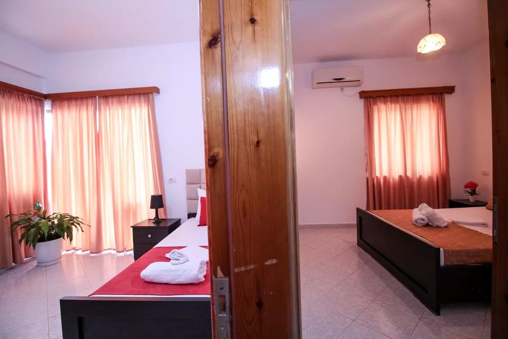 Blue Bay - Family room 5.jpg